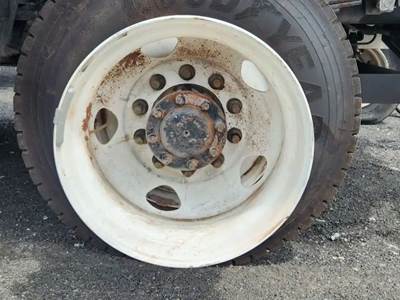 HUB PILOT NA Hub for a 2023 Ford F-750