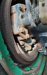 HUB PILOT NA Hub for a 1978 Mack RD685S