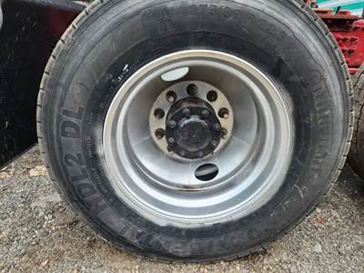 HUB PILOT NA Hub for a 2013 Mack CXU613