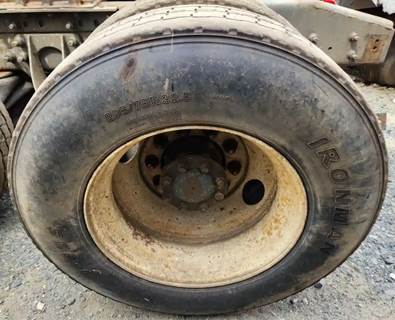 HUB PILOT NA Hub for a 2007 International 8600