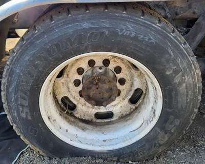 HUB PILOT NA Hub for a 2006 Kenworth W900