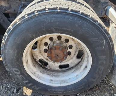 HUB PILOT NA Hub for a 2006 Kenworth W900