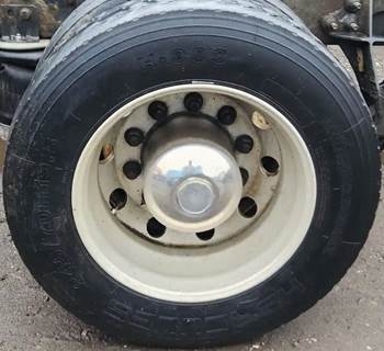 HUB PILOT NA Hub for a 2012 International DuraStar 4300