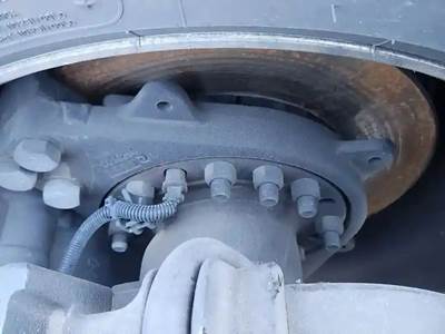 HUB PILOT NA Hub for a 2023 Peterbilt 536