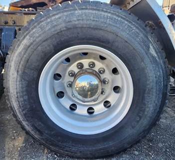 HUB PILOT NA Hub for a 2007 Peterbilt 379