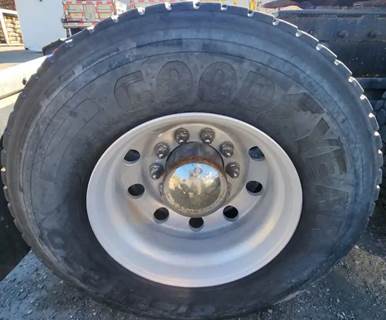 HUB PILOT NA Hub for a 2007 Peterbilt 379