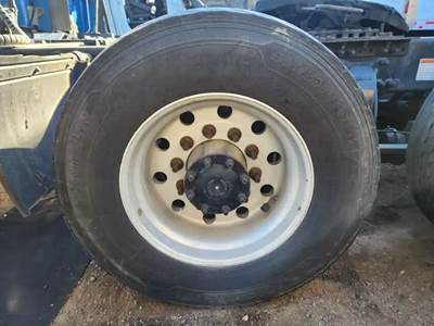 HUB PILOT NA Hub for a 2011 Freightliner Cascadia 125