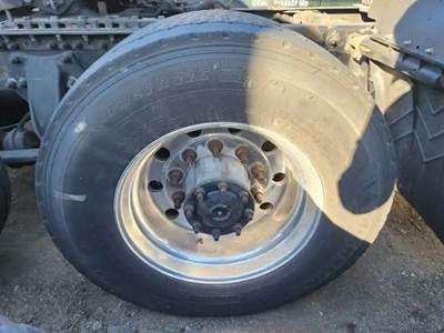 HUB PILOT NA Hub for a 2011 Freightliner Cascadia 125