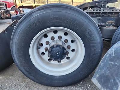 HUB PILOT NA Hub for a 2011 Freightliner Cascadia 125