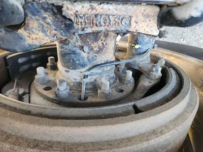 HUB PILOT NA Hub for a 2018 Peterbilt 389