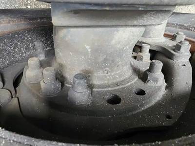 HUB PILOT NA Hub for a 2011 Freightliner Cascadia 125