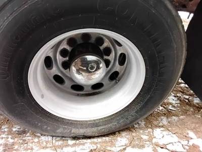 HUB PILOT NA Hub for a 2012 Peterbilt 348