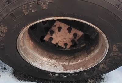 HUB PILOT NA Hub for a 2019 Freightliner Cascadia 126