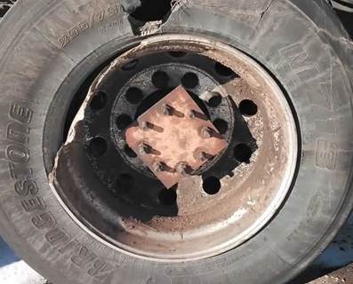 HUB PILOT NA Hub for a 2019 Freightliner Cascadia 126