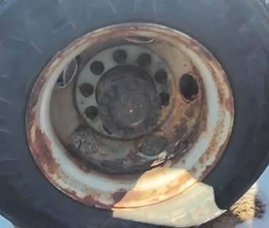 HUB PILOT NA Hub for a 2007 Volvo VNM