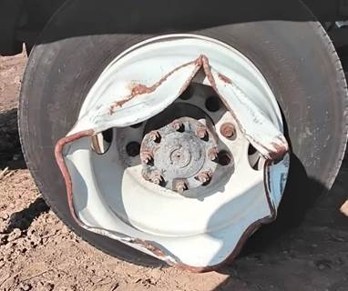 HUB PILOT NA Hub for a 2021 Freightliner M2 106