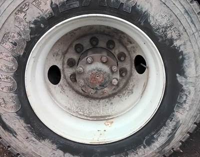 HUB PILOT NA Hub for a 2011 Freightliner M2 106 Heavy Duty