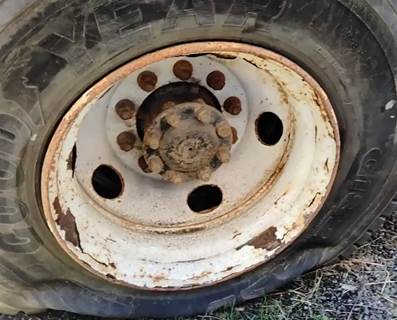 HUB PILOT NA Hub for a 2009 International 7400