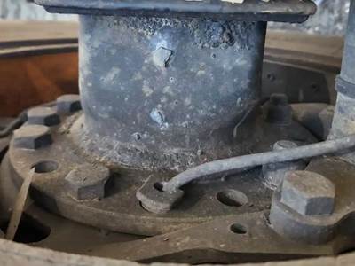 HUB PILOT NA Hub for a 2015 International 9900I