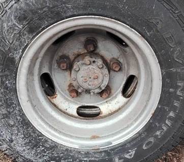 HUB PILOT NA Hub for a 2017 Mitsubishi FEC52S