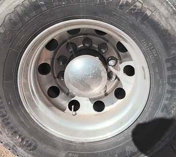 HUB PILOT NA Hub for a 2015 International CT660