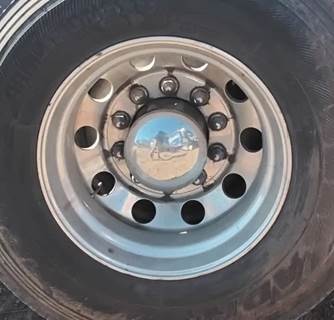 HUB PILOT NA Hub for a 2015 International CT660