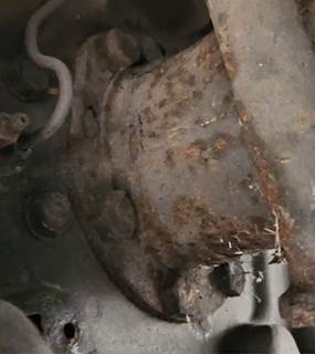 HUB PILOT NA Hub for a 2006 Isuzu NQR