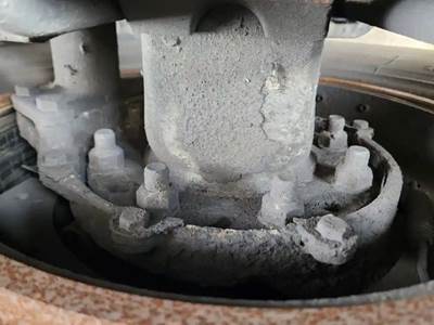 HUB PILOT NA Hub for a 2008 Mack CXU613