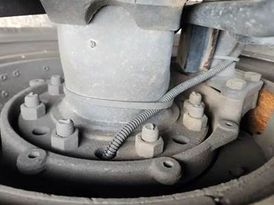 HUB PILOT NA Hub for a 2018 Peterbilt 220