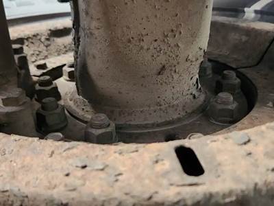 HUB PILOT NA Hub for a 2003 Chevrolet C8500