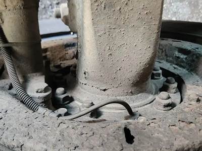 HUB PILOT NA Hub for a 2003 Chevrolet C8500