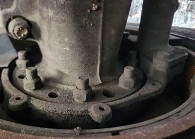 HUB PILOT NA Hub for a 2018 Mack GU533