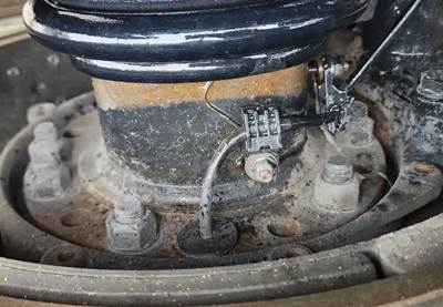 HUB PILOT NA Hub for a 2025 Freightliner Cascadia 126