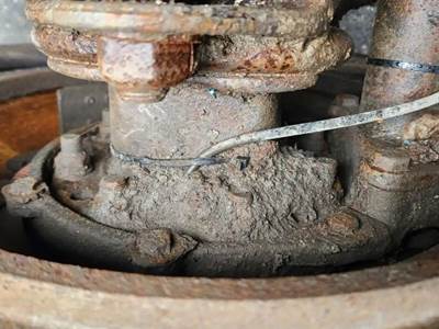 HUB PILOT NA Hub for a 2010 Mack TD713