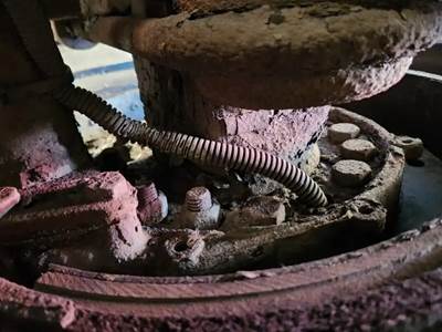 HUB PILOT NA Hub for a 2004 Sterling L9500