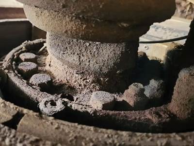 HUB PILOT NA Hub for a 2004 Sterling L9500