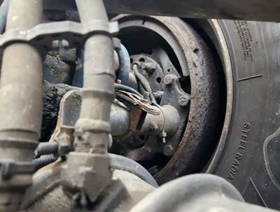 HUB PILOT NA Hub for a 2011 Freightliner M2 106