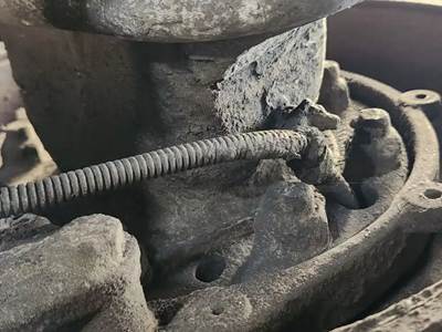 HUB PILOT NA Hub for a 2007 Freightliner Columbia 120