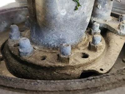 HUB PILOT NA Hub for a 2017 Peterbilt 365