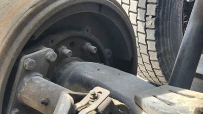 HUB PILOT NA Hub for a 2020 Mack Pinnacle