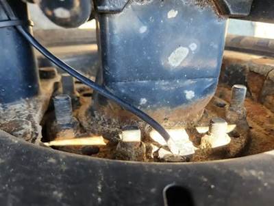 HUB PILOT NA Hub for a 2022 Mack Anthem