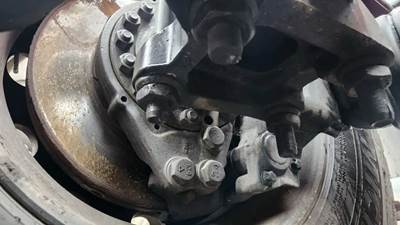 HUB PILOT NA Hub for a 2021 Peterbilt 567