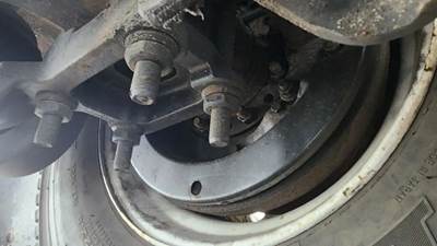 HUB PILOT NA Hub for a 2013 Peterbilt 337