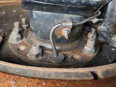 HUB PILOT NA Hub for a 2023 Freightliner Cascadia 126