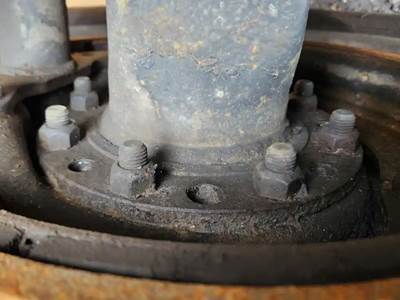 HUB PILOT NA Hub for a 2003 Kenworth W900