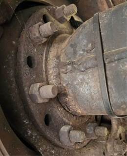 HUB PILOT NA Hub for a 2009 Peterbilt 335