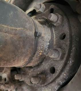 HUB PILOT NA Hub for a 2009 Peterbilt 335