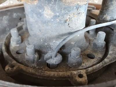 HUB PILOT NA Hub for a 2017 Mack CHU613