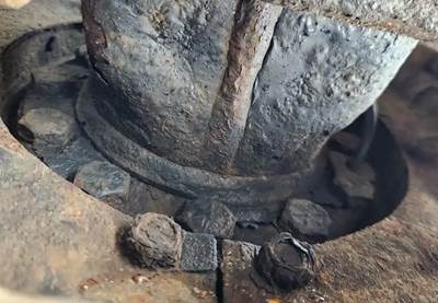 HUB PILOT NA Hub for a 2011 Ford F-750