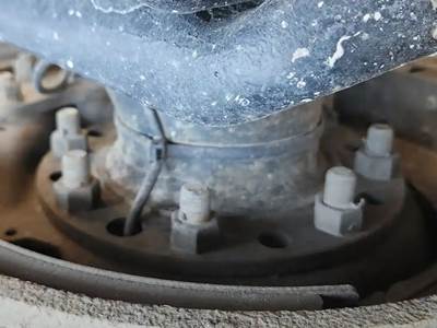 HUB PILOT NA Hub for a 2017 Peterbilt 365